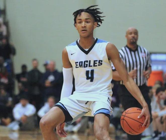 高中EAGLES球衣运球镜头,湖人新援背景