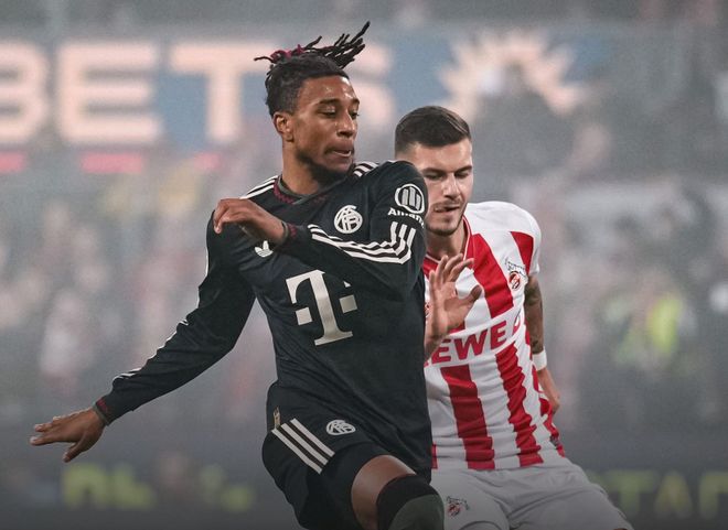 拜仁黑衣球员对抗科隆后卫，德甲焦点战