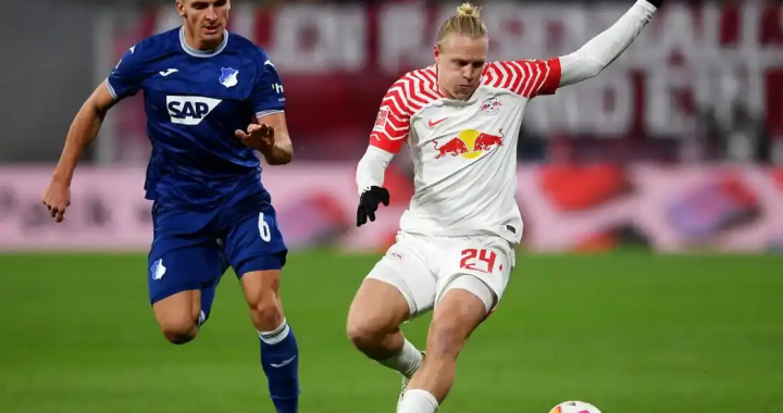 莱比锡红牛球员高速推进 展现进攻压迫