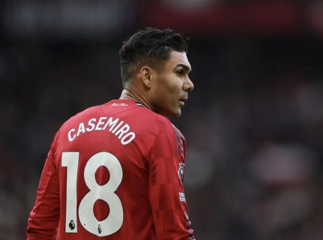 卡塞米罗背影球衣号码清晰，沙特联赛去向