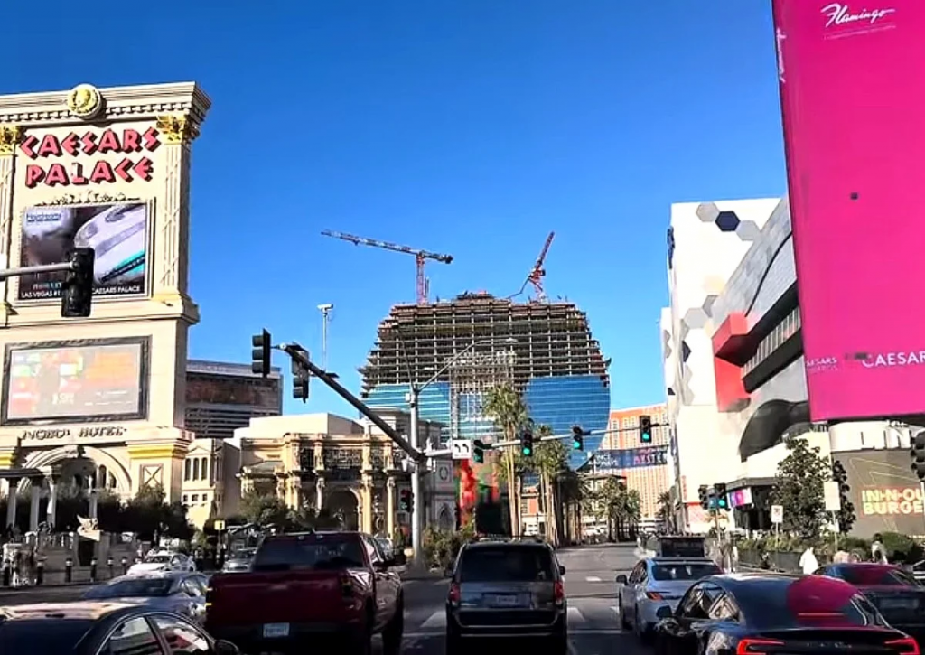 拉斯维加斯大道吉他酒店工地与凯撒招牌