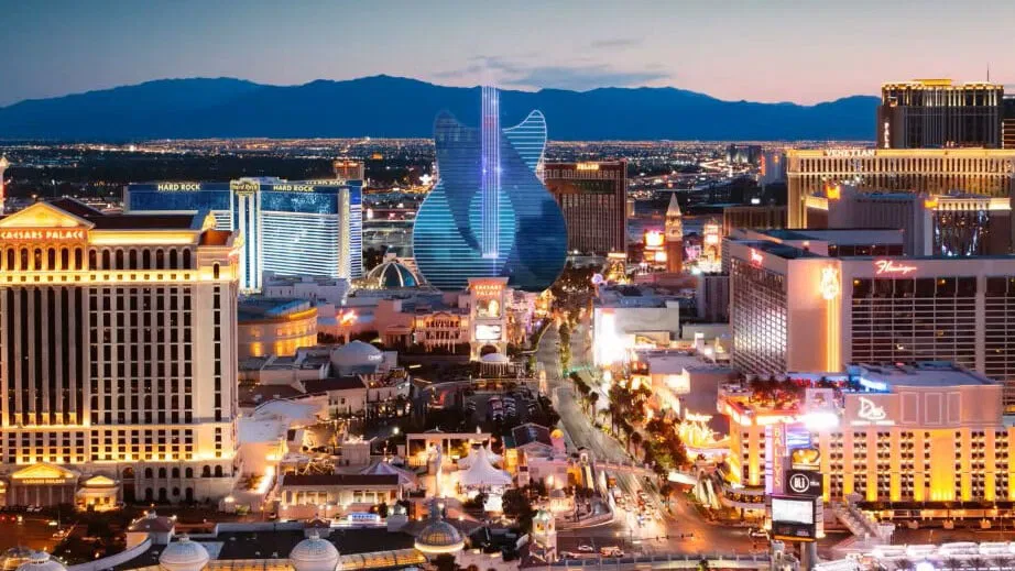 拉斯维加斯大道夜景 吉他塔建设进度