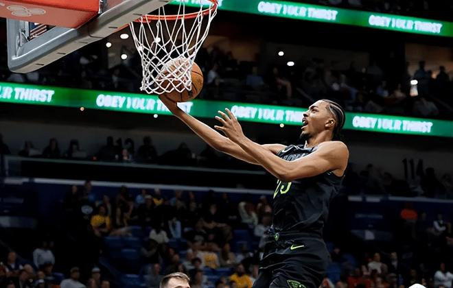 墨菲得到了42分5篮板3助攻的数据