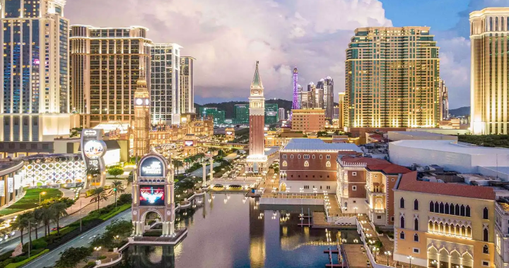 路氹城运河景观夜景，澳门博彩旅游地标