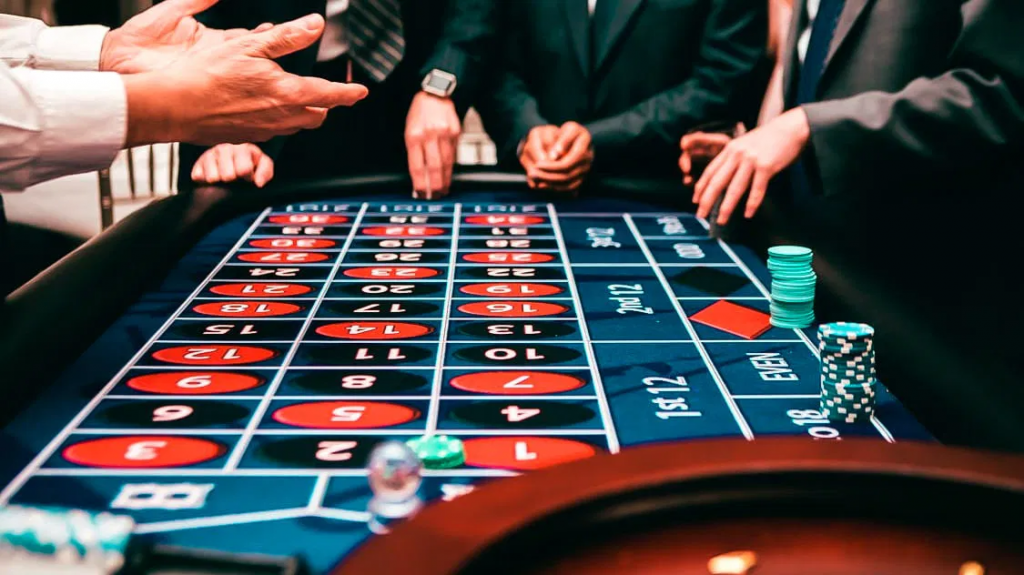 澳门博彩监管配图 轮盘赌桌与筹码场景