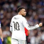 姆巴佩身穿皇马球衣庆祝进球，欧冠焦点战