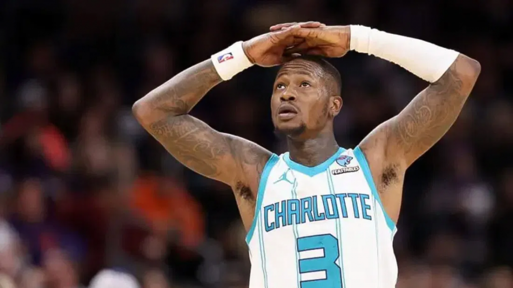 NBA球员赛场表情画面引发合规关注