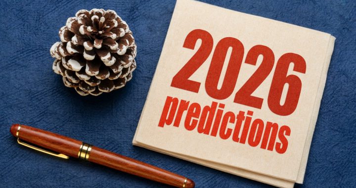 写有“2026 predictions”的笔记本象征预测市场争议与监管讨论