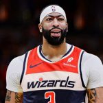 安东尼戴维斯身穿华盛顿奇才球衣的比赛肖像