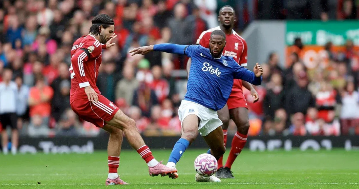 英超比赛场景含博彩品牌露出