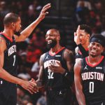 火箭球员比赛庆祝场面