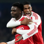 阿森纳球员庆祝进球英超比赛瞬间