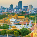 柬埔寨金边城市景观与皇宫建筑航拍画面