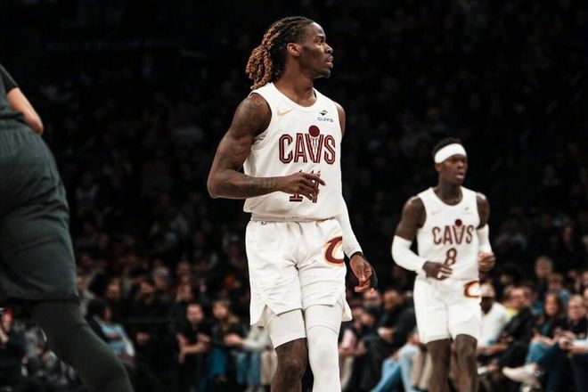 埃利斯代表NBA骑士出战比赛画面 防守悍将关键表现