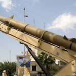 伊朗弹道导弹发射装置展示体现军事背景与事件关联