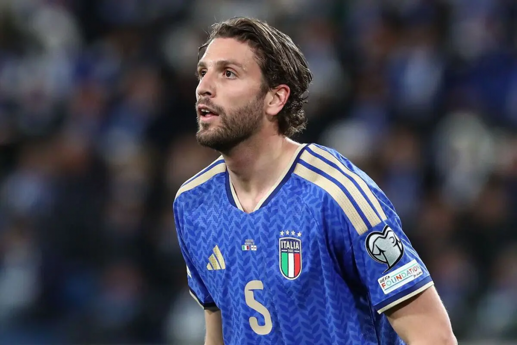 意大利球员比赛状态特写画面