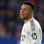 姆巴佩皇马比赛中专注表情特写画面