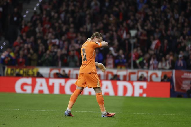 热刺球员比赛失落离场表现球队低迷状态