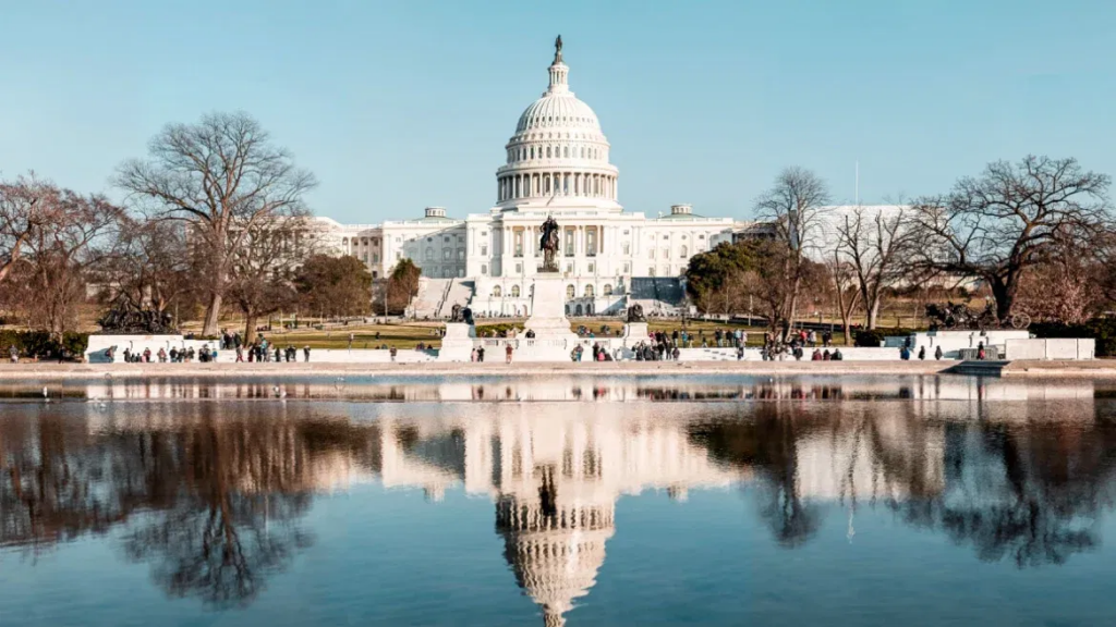 美国国会大厦外景反映美国参议院讨论预测市场监管法案