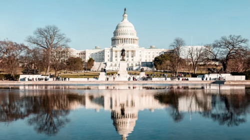 美国国会大厦外景反映美国参议院讨论预测市场监管法案