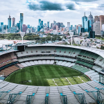 澳大利亚城市体育场与城市天际线全景画面