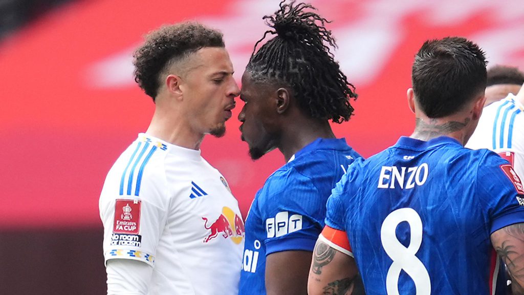 切尔西利兹联球员发生对峙