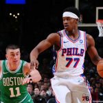 埃奇库姆持球推进面对凯尔特人防守