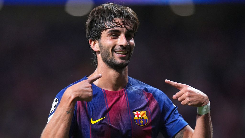 费兰托雷斯巴萨进球后特写