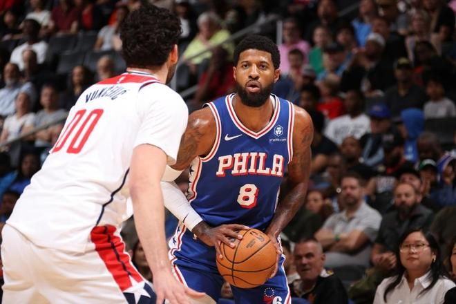 乔治面对奇才球员持球组织进攻画面