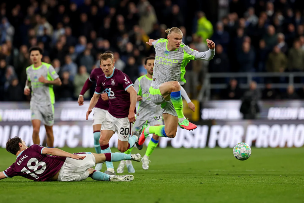 哈兰德高速前插形成进攻威胁