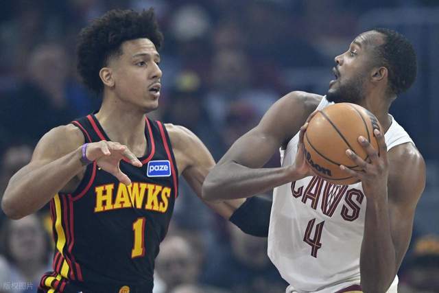 老鹰约翰逊防守骑士莫布里对抗画面