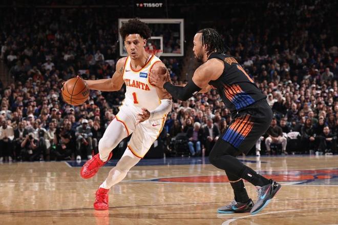 老鹰约翰逊持球突破尼克斯防守