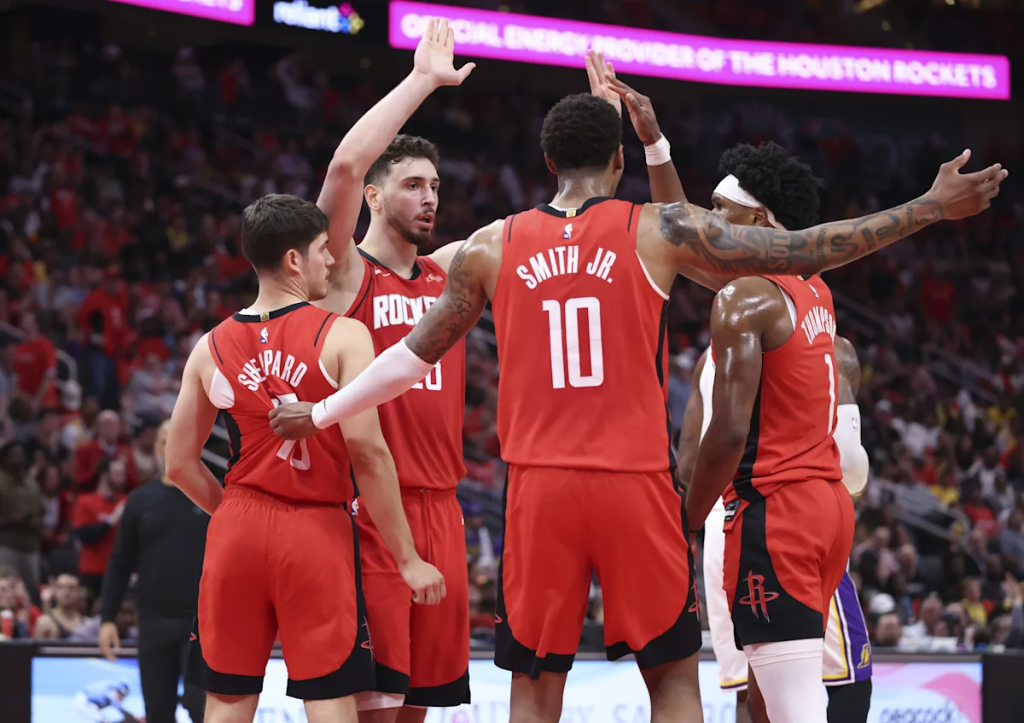 火箭队员季后赛击掌