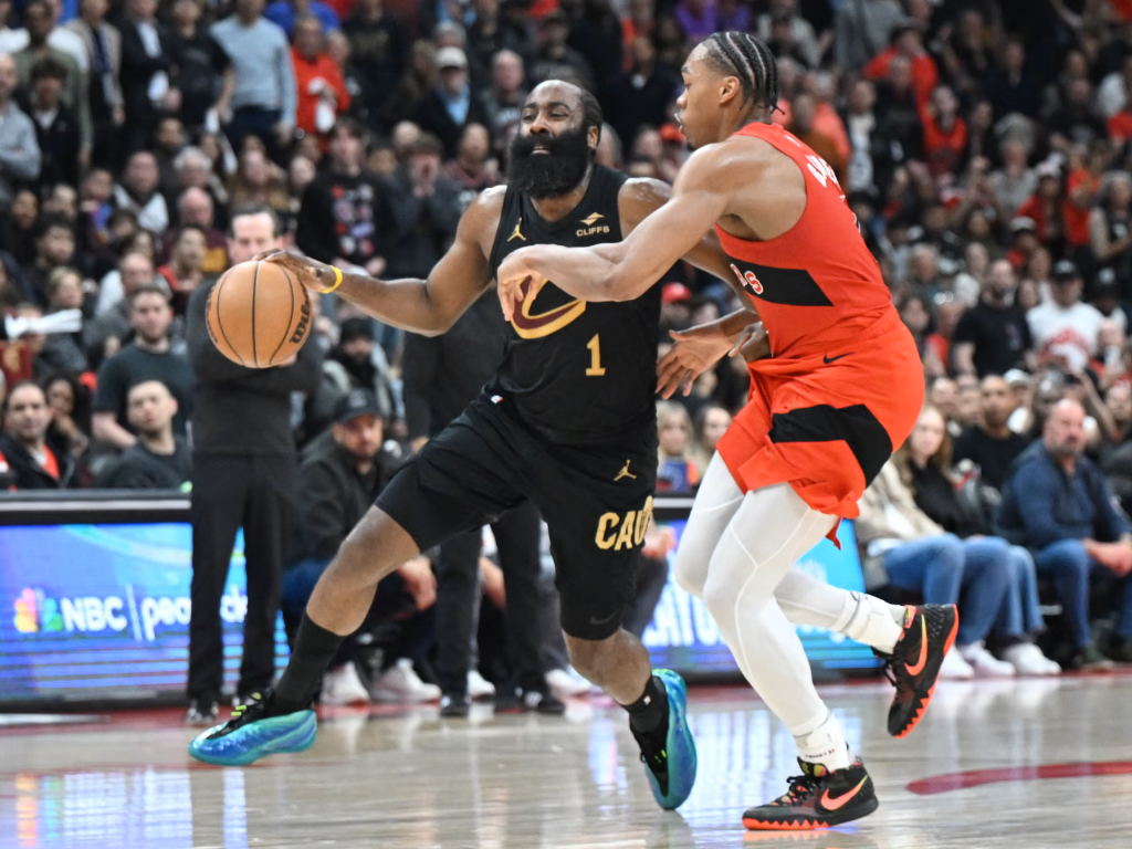 哈登突破猛龙防守