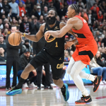 哈登突破猛龙防守