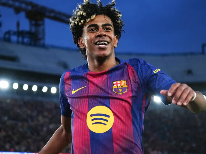 亚马尔巴萨赛前照片