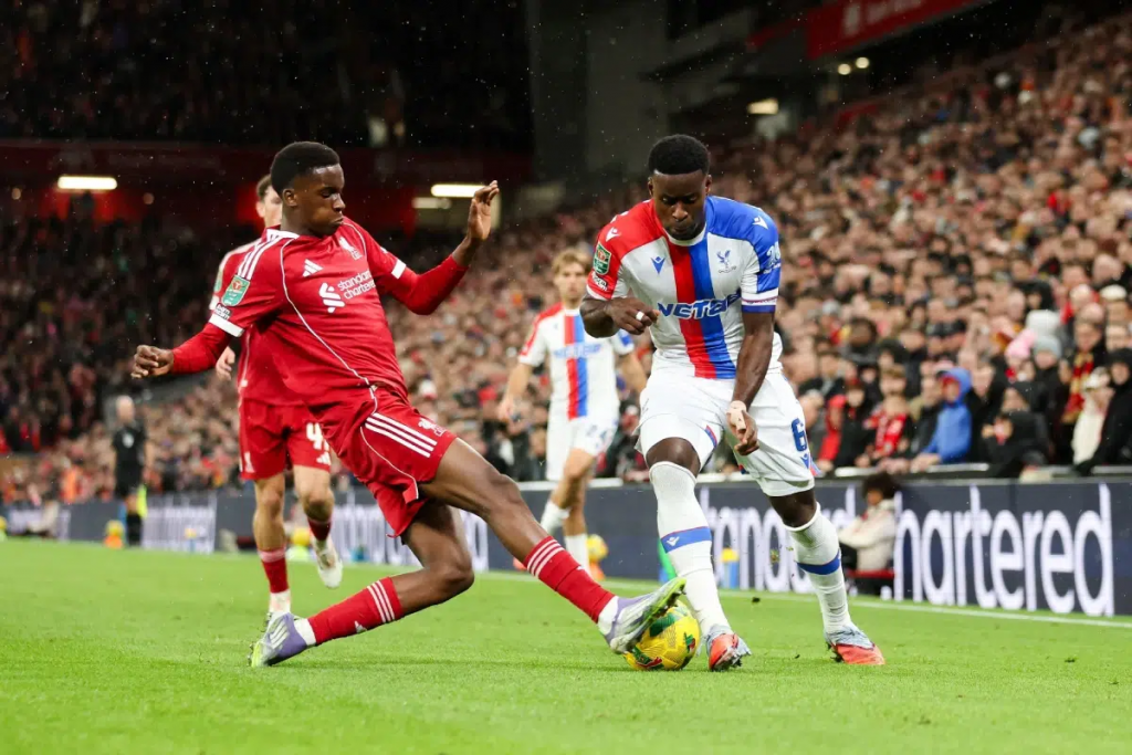 利物浦球员对抗水晶宫