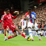 利物浦球员对抗水晶宫