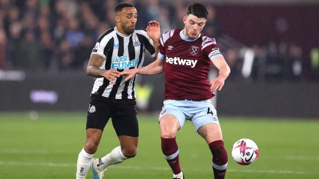 纽卡斯尔联与西汉姆联比赛画面对应英超博彩赞助调整