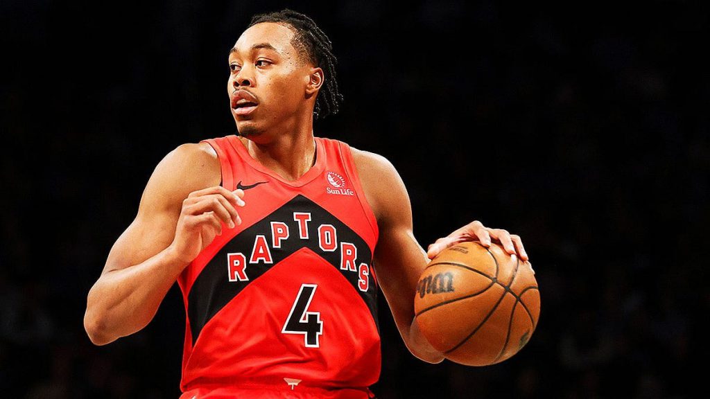 斯科蒂巴恩斯持球观察进攻局面