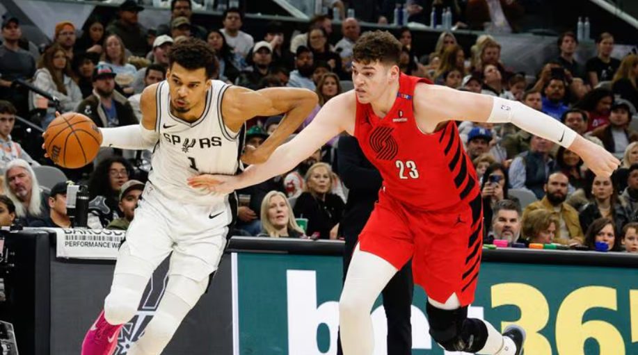 马刺温班亚马持球突破开拓者克林根防守