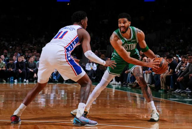 塔图姆面对76人防守持球进攻