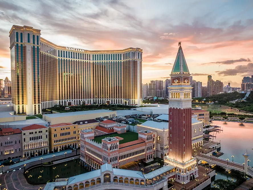 澳门威尼斯人酒店外观与钟楼景观
