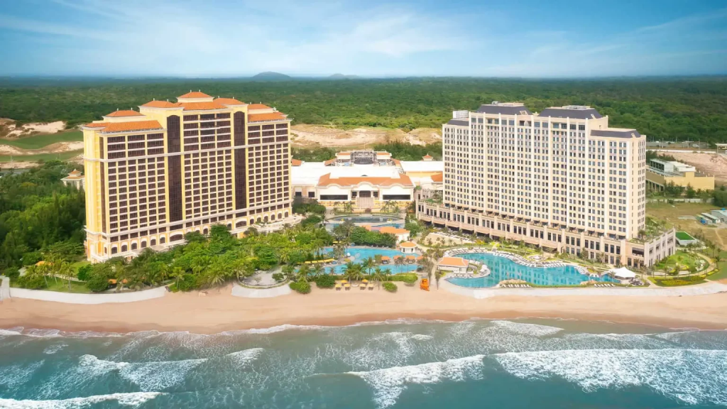 越南海滨大型赌场度假村航拍景观