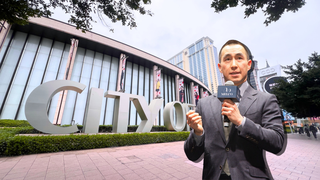 新濠博亚主席兼行政总裁何猷龙在新濠天地外接受采访，集团首季净收入同比大幅增长