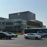 菲律宾商业区道路旁的办公楼与购物中心，PAGCOR出台电子游戏返现和回扣监管新规